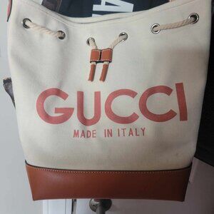 Gucci bucket bag